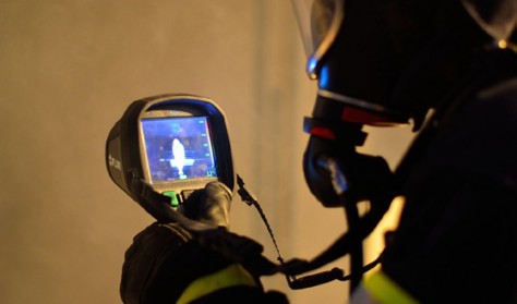 K Series Thermal Imaging Camera Gloved Hand