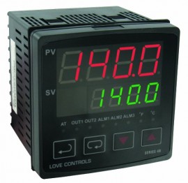 Dwyer 4B-33 R&amp;eacute;gulateur de temp&amp;eacute;rature/processus 1/4 DIN (2) sorties &amp;agrave; relais-