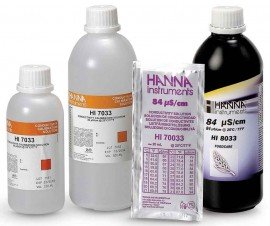 Hanna HI8033 L &amp;Eacute;talon de conductivit&amp;eacute; en bouteille FDA, 84 &amp;micro;S/cm, 500 mL-