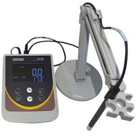 Oakton 35411-01 CON 700 Benchtop Meter with probe, stand, and NIST-traceable calibration-