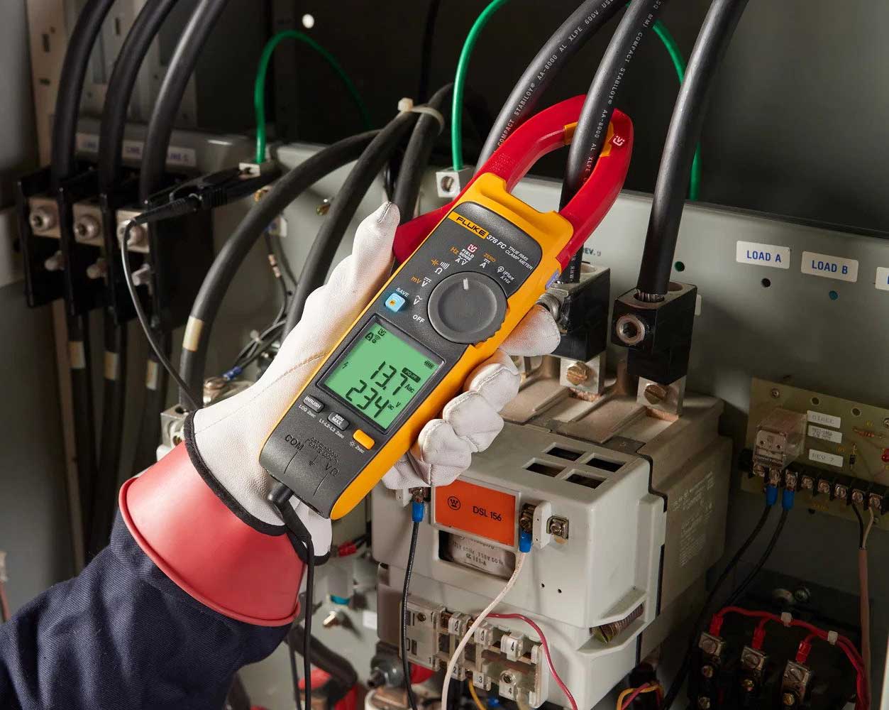 How to Get Faster Three-Phase Power Measurements with Fluke Clamp Meters